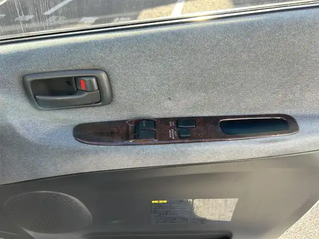 トヨタ グランビア G クルージングセレクション 岡山県 1998(平10)年 16.4万km ホワイトパールマイカ/ライトグレイッシュローズMP 登録時走行距離163982km/社外後席モニター/サンルーフ/社外SDナビ/(AM/FM/BT/TV/DISC)/バックカメラ/ETC/電動格納ミラー/リモコンキー/社外16インチアルミホイール/キセノンヘッドライト/パワーステアリング/パワーウィンドウ