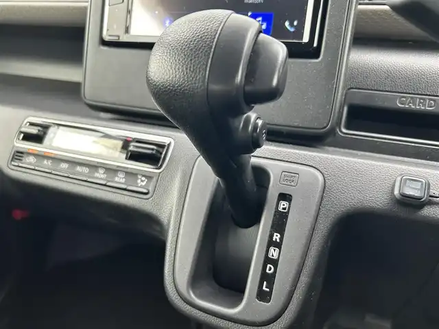 スズキ ワゴンＲ HYBRID FX－S 熊本県 2022(令4)年 1.5万km アーバンブラウンパールメタリック 純正ディスプレイオーディオ/・Blootooth/CD/DVD/AM/FM/USB/ipod/AUX//AV/スズキセーフティセンス/・アダプティブクルーズコントロール/・デュアルカメラブレーキサポート/・後退時ブレーキサポート/・車線逸脱警報/・ふらつき警報/・車線維持支援/・ハイビームアシスト/衝突軽減装置/バックカメラ/コーナーセンサー/スマートキー/D席シートヒーター/ドライブレコーダー/ステアリングスイッチ/純正ドアバイザー/助手席シートアンダーボックス/ヘッドライトレベライザー/電格ミラー/アイドリングストップ/ビルトインＥＴＣ/プッシュスタート