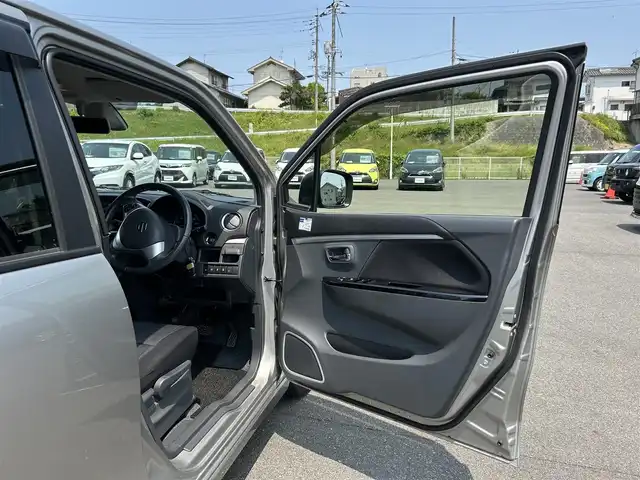 スズキ ワゴンＲ スティングレー X 岡山県 2015(平27)年 6.8万km スチールシルバーM 純正オーディオ/ウィンカーミラー/助手席シートヒーター/純正エアロパーツ/アイドリングストップ/ワンオーナー/スマートキー/スペアキー/エンジンスタートボタン/純正フロアマット/ＡＵＸ接続可能/ダブルエアバック