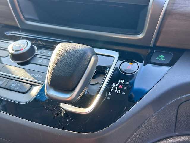 ホンダ フリード ハイブリット G 大阪府 2022(令4)年 3.2万km プラチナホワイトパール ナビ　/フルセグ　/Ｂｌｕｅｔｏｏｔｈ　/バックカメラ　/両側パワースライドドア　/シートヒーター　/レーダークルーズコントロール　/ＬＥＤヘッドライト　/スマートキー　/ＥＴＣ　/フロアーマット　/バイザー/パーキングセンサー