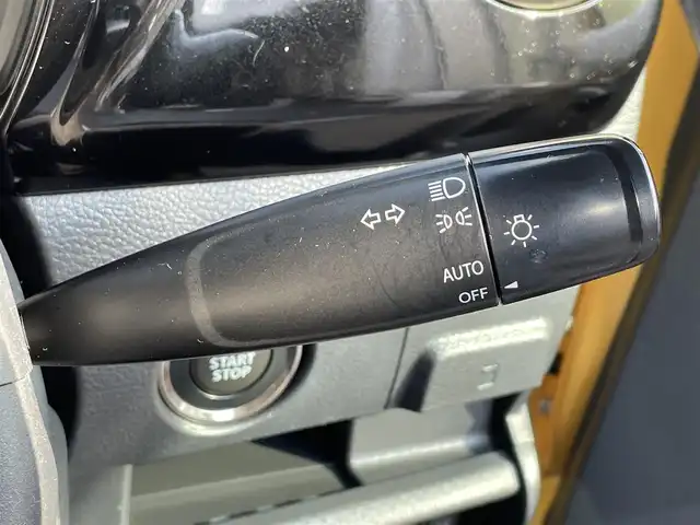 スズキ ハスラー Jスタイル Ⅱ 滋賀県 2016(平28)年 6.2万km アクティブイエロー/ブラック2トーンルーフ ナビ/CD/DVD/Bluetooth/フルセグTV/ハーフレザーシート/シートヒーター/衝突軽減ブレーキ/バックカメラ/ETC/プッシュスタート/スマートキー/フロアマット/純正アルミホイール/オートライト