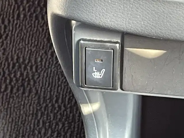 スズキ ハスラー Jスタイル Ⅱ 滋賀県 2016(平28)年 6.2万km アクティブイエロー/ブラック2トーンルーフ ナビ/CD/DVD/Bluetooth/フルセグTV/ハーフレザーシート/シートヒーター/衝突軽減ブレーキ/バックカメラ/ETC/プッシュスタート/スマートキー/フロアマット/純正アルミホイール/オートライト