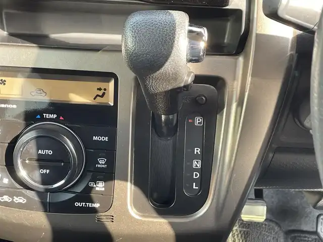 スズキ ハスラー Jスタイル Ⅱ 滋賀県 2016(平28)年 6.2万km アクティブイエロー/ブラック2トーンルーフ ナビ/CD/DVD/Bluetooth/フルセグTV/ハーフレザーシート/シートヒーター/衝突軽減ブレーキ/バックカメラ/ETC/プッシュスタート/スマートキー/フロアマット/純正アルミホイール/オートライト