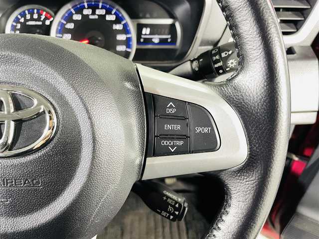 トヨタ タンク カスタムG－T 福岡県 2017(平29)年 6.4万km ブラックマイカ/マゼンダベリーメタリック ターボ/純正メモリナビ（NSZT-W66T）/CD/DVD/フルセグ/バックカメラ/両側パワースライドドア/スマートアシストII/・衝突警報機能/・衝突回避支援ブレーキ機能/・車線逸脱警報機能/・誤発進抑制機能（前後）/・先行車発進お知らせ機能/LEDオートヘッドライト/クルーズコントロール/アイドリングストップ/純正１５インチアルミホイール/革巻きステアリング/シートヒーター/純正フロアマット/プッシュスタート/スマートキー×2/ビルトインＥＴＣ２．０