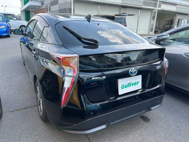 トヨタ プリウス S ツーリングセレクション 茨城県 2016(平28)年 13.4万km アティチュードブラックマイカ 純正メモリーナビ/フルセグＴＶ/ビルトインＥＴＣ/マルチインフォメーションディスプレイ/シートヒーター（運転席・助手席）/エアバック/ＡＢＳ/横滑り防止システム/ＬＥＤヘッドライト/オートライト/純正ＴＷ付き