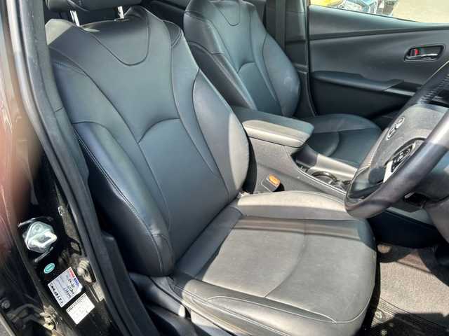 トヨタ プリウス S ツーリングセレクション 茨城県 2016(平28)年 13.4万km アティチュードブラックマイカ 純正メモリーナビ/フルセグＴＶ/ビルトインＥＴＣ/マルチインフォメーションディスプレイ/シートヒーター（運転席・助手席）/エアバック/ＡＢＳ/横滑り防止システム/ＬＥＤヘッドライト/オートライト/純正ＴＷ付き