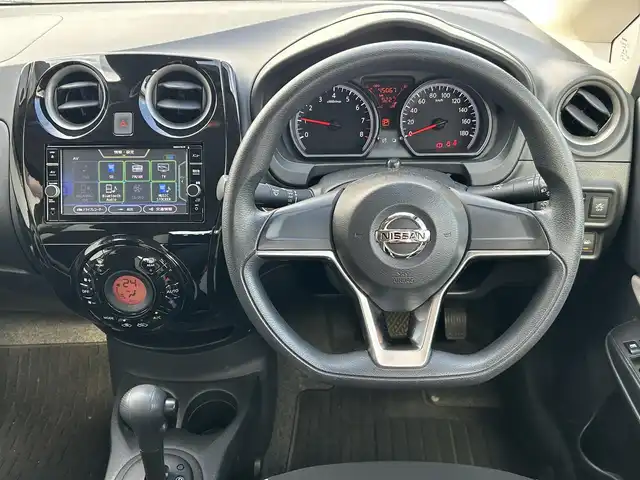 日産 ノート X 福島県 2018(平30)年 4.5万km ダークメタルグレー ワンオーナー/純正ナビ（BT/DVD/CD/SD）/フルセグTV/CD録音/デジタルインナーミラー/アラウンドビューモニター/フロントドライブレコーダー/ヒーター付きドアミラー/コーナーセンサー/衝突軽減ブレーキ/踏み間違い防止アシスト/車線逸脱防止システム/車線逸脱警報システム/ドアバイザー/保証書/取扱説明書/スペアキー