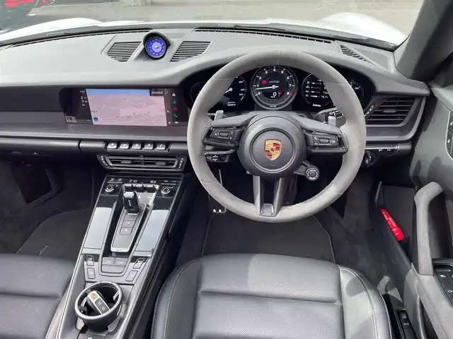 ポルシェ ポルシェ ９１１ タルガ4 GTS 神奈川県 2022(令4)年 1.3万km キャララホワイトメタリック 赤ソフトトップ/黒革シート/スポーツクロノ/スポーツエグゾースト/PASM/純正20/21インチAW/電動スポイラー/LEDヘッドライト/純正メモリーナビ/AppleCarPlay/AndroidAuto/純正USB/BT/360°カメラ/ETC2.0/ドライブレコーダー/シートヒーター/エアシート/クルーズコントロール/衝突軽減ブレーキ/BSM/コーナーセンサー/パドルシフト/アイドリングストップ/スマートキー/R5/6/7年ディーラー整備記録