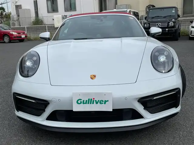 ポルシェ ポルシェ ９１１ タルガ4 GTS 神奈川県 2022(令4)年 1.3万km キャララホワイトメタリック 赤ソフトトップ/黒革シート/スポーツクロノ/スポーツエグゾースト/PASM/純正20/21インチAW/電動スポイラー/LEDヘッドライト/純正メモリーナビ/AppleCarPlay/AndroidAuto/純正USB/BT/360°カメラ/ETC2.0/ドライブレコーダー/シートヒーター/エアシート/クルーズコントロール/衝突軽減ブレーキ/BSM/コーナーセンサー/パドルシフト/アイドリングストップ/スマートキー/R5/6/7年ディーラー整備記録