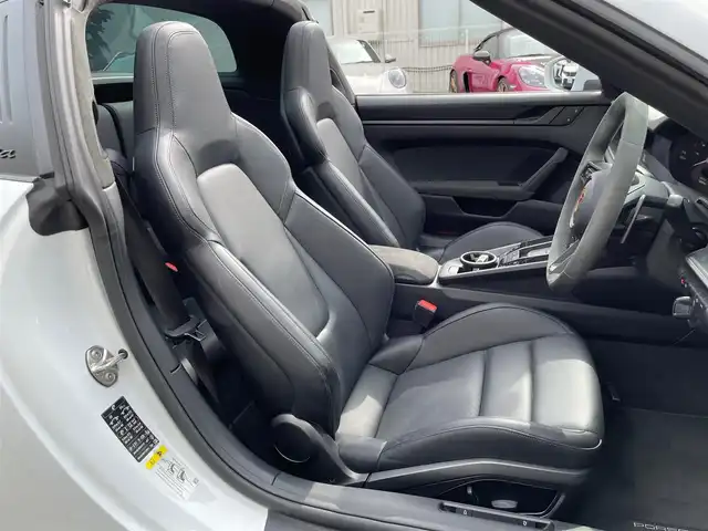 ポルシェ ポルシェ ９１１ タルガ4 GTS 神奈川県 2022(令4)年 1.3万km キャララホワイトメタリック 赤ソフトトップ/黒革シート/スポーツクロノ/スポーツエグゾースト/PASM/純正20/21インチAW/電動スポイラー/LEDヘッドライト/純正メモリーナビ/AppleCarPlay/AndroidAuto/純正USB/BT/360°カメラ/ETC2.0/ドライブレコーダー/シートヒーター/エアシート/クルーズコントロール/衝突軽減ブレーキ/BSM/コーナーセンサー/パドルシフト/アイドリングストップ/スマートキー/R5/6/7年ディーラー整備記録