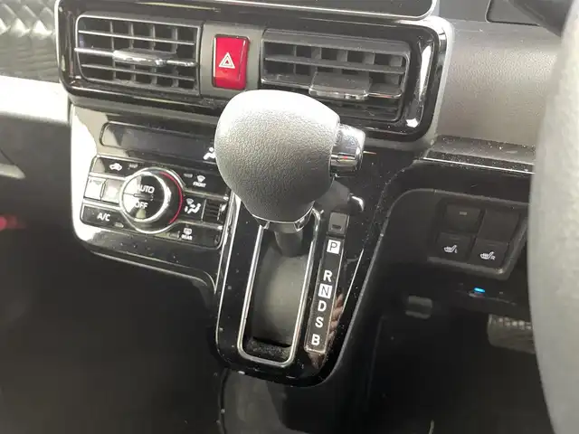 ダイハツ タント カスタム X セレクション 福井県 2020(令2)年 6.6万km シャイニングホワイトパール 純正ナビ/フルセグ/Bluetooth/両側パワースライドドア/バックカメラ/ドライブレコーダー/シートヒーター/ETC/横滑り防止/衝突軽減システム/LEDヘッドライト/フォグランプ/ドアバイザー