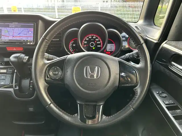 ホンダ Ｎ ＢＯＸ 2トーン カスタム G Aパッケージ 福島県 2014(平26)年 12.1万km プレミアムホワイトパール (株)IDOMが運営する【じしゃロン福島店】の自社ローン専用車両になります。こちらは現金またはオートローンご利用時の価格です。自社ローンご希望の方は別途その旨お申付け下さい/社外ナビ/フルセグTV/ドアバイザー/ステアリングリモコン/革巻きステアリング/オートライト/片側パワースライドドア/プッシュスタート