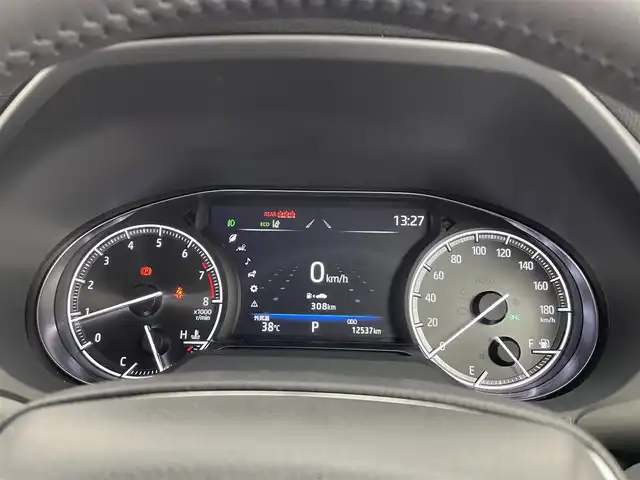 トヨタ ハリアー G 大分県 2022(令4)年 1.3万km プラチナホワイトパールマイカ 禁煙車/純正ディスプレイオーディオ/（USB/Bluetooth/Miracast/フルセグTV）/バックカメラ/プリクラッシュセーフティー/クリアランスソナー/ブラインドスポットモニター/リアクロストラフィックアラート/レーントレーシングアシスト/ロードサインアシスト/ふらつき警報/先行車発進告知/パワーバックドア/革巻きステアリング/レーダークルーズコントロール/ステアリングスイッチ/LEDヘッドライト/フォグランプ/オートヘッドライト/オートマチックハイビーム/ハーフレザーシート/D席パワーシート/ミラー型ドライブレコーダー/電動パーキングブレーキ/オートホールドブレーキ/USB充電/純正アルミホイール/純正フロアマット