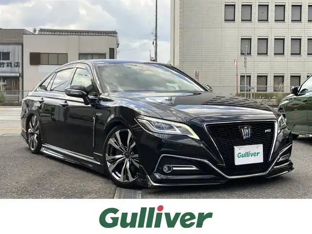 トヨタ クラウン ハイブリッド RS アドバンス 三重県 2018(平30)年 6.2万km プレシャスブラックパール ♪走行61448km/♪サンルーフ/モデリスタエアロキット/・フロントウイングスポイラー/・サイドスカート/・リヤスタイリングキット/モデリスタクールシャインキット/・フォグベゼルガーニッシュ(メッキ)/・ミラーガーニッシュ(メッキ)/・フェンダーガーニッシュ(メッキ)/モデリスタ19インチAW/車高調(BLITZ)/純正サス 有/トヨタセーフティセンス/・PCS/LTA/RSA/・オートマチックハイビーム/・レーダークルーズコントロール/・先行車発進告知/RCTA/PKSB/BSM/HUD/オートブレーキホールド/黒革シート/前席パワーシート (D席メモリ付)/前席シートヒーター/エアシート/ステアリングヒーター/スマートキー×2/プッシュスタート/純正ナビ/・AUX・USB・CD録音・SD/・DVD/BD再生・フルセグ/・BTオーディオ/・バックカメラ/AC100V/LEDヘッドライト/LEDフォグライト/オートライト/オートワイパー/ウィンカーミラー/オートリトラ/革巻ステアリング/ステアリングスイッチ/パドルシフト/スモークフィルム/フロアマット/ドアバイザー/サイド/カーテン/ニーエアバック