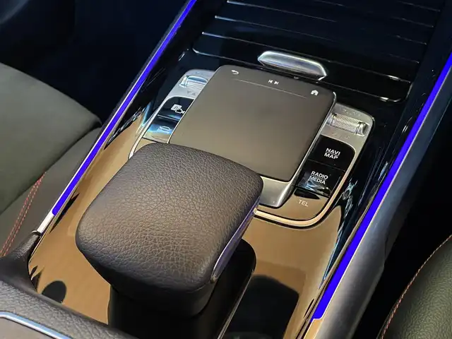 メルセデス・ベンツ ＧＬＢ２００ｄ AMGライン 愛知県 2020(令2)年 2.4万km ポーラホワイト 純正ナビ/フルセグTV/360度カメラ/バックカメラ/レーダーセーフティパッケージ/ACC/ブラインドスポットアシスト/アンビエントライト/黒ハーフレザー/シートヒーター/パワーバックドア/純正19インチアルミ/ETC