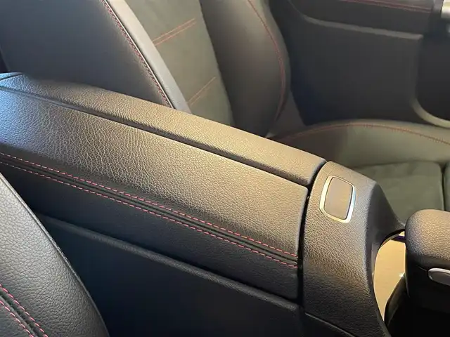 メルセデス・ベンツ ＧＬＢ２００ｄ AMGライン 愛知県 2020(令2)年 2.4万km ポーラホワイト 純正ナビ/フルセグTV/360度カメラ/バックカメラ/レーダーセーフティパッケージ/ACC/ブラインドスポットアシスト/アンビエントライト/黒ハーフレザー/シートヒーター/パワーバックドア/純正19インチアルミ/ETC