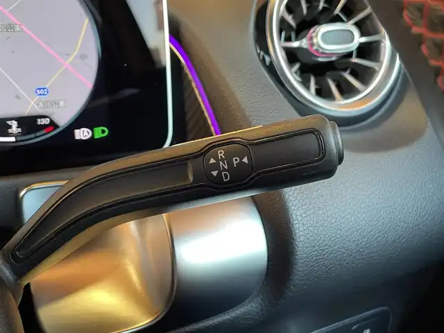 メルセデス・ベンツ ＧＬＢ２００ｄ AMGライン 愛知県 2020(令2)年 2.4万km ポーラホワイト 純正ナビ/フルセグTV/360度カメラ/バックカメラ/レーダーセーフティパッケージ/ACC/ブラインドスポットアシスト/アンビエントライト/黒ハーフレザー/シートヒーター/パワーバックドア/純正19インチアルミ/ETC