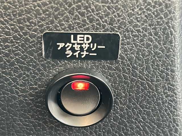 スバル ＷＲＸ ＳＴＩ STI 石川県 2014(平26)年 10.9万km WRブルーパール ４ＷＤ　/IC付ターボ /リア/サイドエアロ /バックカメラ　/ナビ（ＣＤ／ＤＶＤ／ＢＴ／フルセグＴＶ）　/オートライト　/横滑り防止装置　/ＥＴＣ　/ハーフレザーシート /プッシュスタート /スマートキー /ドラレコ/社外18インチアルミホイール