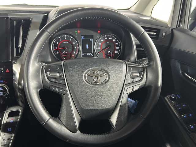 トヨタ アルファード S 沖縄県 2020(令2)年 1万km ブラック 純正ナビ(AM/FM/Bluetooth/交通情報/フルセグTV/TV)/両側パワースライドドア/TRDエアロ(フロント、サイド、リア)/8人乗り/バックカメラ/アダプティブクルーズコントロール/レーントレーシングアシスト/コーナーセンサ/衝突軽減/ロードサインアシスト/ETC/前後ドラレコ/オートホールド
