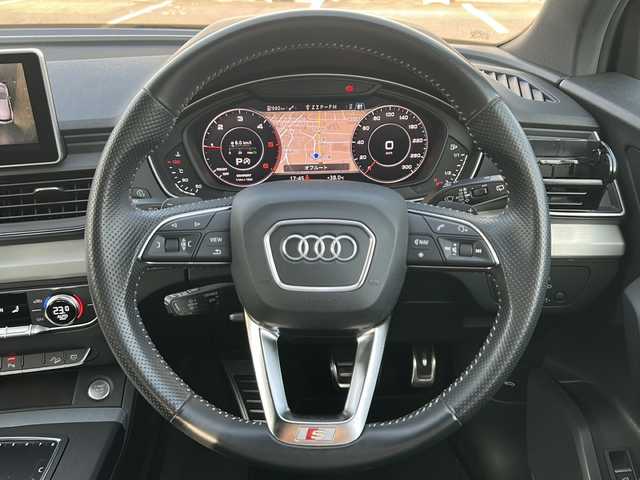 アウディ Ｑ５ 40TDIクワトロ スポーツ 愛知県 2019(令1)年 4.5万km グレイシアホワイトメタリック /禁煙車/正規ディーラー車//MMIナビ・フルセグTV//全方位カメラ//Sラインパッケージ//純正１９インチアルミ//アシスタンスパッケージ//マトリクスLEDパッケージ//ドライブセレクト//ACC//黒ハーフレザーシート//前席パワーシート//前席シートヒーター//パワーバックドア//パーキングエイド//パークアシスト//アウディプレセンス//アウディサイドアシスト//アクティブレーンアシスト//バーチャルコックピット//ビルトインETC2.0//ルーフレール//電子パーキング//電動格納ミラーウインカー//パドルシフト//ステアスイッチ//横滑り防止装置//純正フロアマット//新車保証書/取扱説明書//スペアキー//記録簿R5.R4.R2