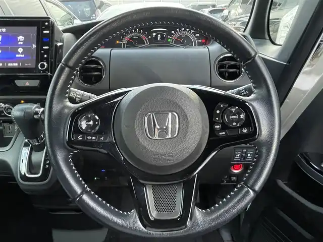 ホンダ Ｎ ＢＯＸ カスタム L ターボ 滋賀県 2020(令2)年 4.2万km プラチナホワイトパール 純正8インチナビ/【Bluetooth/CD/DVD/フルセグTV/USB】/両側パワースライドドア/ハーフレザーシート/バックカメラ/追従クルーズコントロール/レーンキープアシスト/リアソナー/LEDヘッドライト/オートマチックハイビーム/ビルトインETC/D/Nシートヒーター/前後純正ドライブレコーダー/純正フロアマット/プッシュスタート/スマートキー/ステアリングリモコン