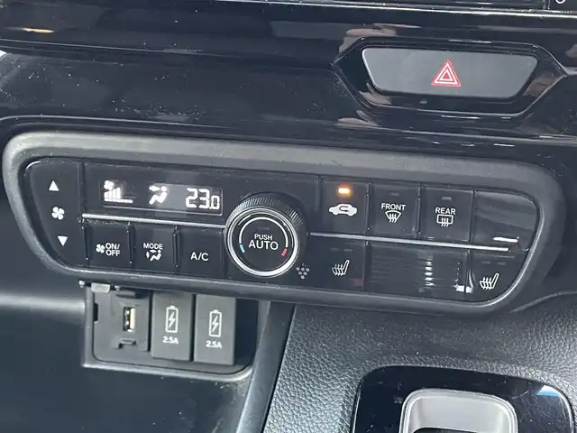 ホンダ Ｎ ＢＯＸ カスタム L ターボ 滋賀県 2020(令2)年 4.2万km プラチナホワイトパール 純正8インチナビ/【Bluetooth/CD/DVD/フルセグTV/USB】/両側パワースライドドア/ハーフレザーシート/バックカメラ/追従クルーズコントロール/レーンキープアシスト/リアソナー/LEDヘッドライト/オートマチックハイビーム/ビルトインETC/D/Nシートヒーター/前後純正ドライブレコーダー/純正フロアマット/プッシュスタート/スマートキー/ステアリングリモコン