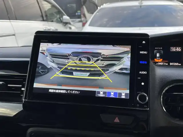 ホンダ Ｎ ＢＯＸ カスタム L ターボ 滋賀県 2020(令2)年 4.2万km プラチナホワイトパール 純正8インチナビ/【Bluetooth/CD/DVD/フルセグTV/USB】/両側パワースライドドア/ハーフレザーシート/バックカメラ/追従クルーズコントロール/レーンキープアシスト/リアソナー/LEDヘッドライト/オートマチックハイビーム/ビルトインETC/D/Nシートヒーター/前後純正ドライブレコーダー/純正フロアマット/プッシュスタート/スマートキー/ステアリングリモコン