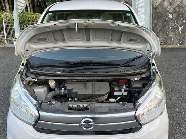 日産 デイズ X 京都府 2017(平29)年 6.1万km ホワイトパール Carrozzeriaナビ/・フロント/バック/サイドカメラ/・フルセグTV/BT Audio/CD/DVD/AM/FM/プッシュスタート/電格ウィンカーミラー/オートリトラクタブルミラー/アイドリングストップ/衝突軽減システム/横滑り防止装置/純正ドアバイザー/フロアマット/保証書/取扱説明書/スマートキースペア×1