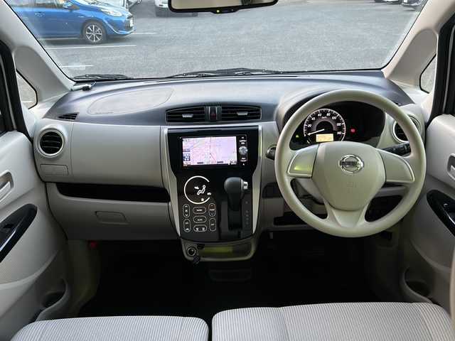 日産 デイズ X 京都府 2017(平29)年 6.1万km ホワイトパール Carrozzeriaナビ/・フロント/バック/サイドカメラ/・フルセグTV/BT Audio/CD/DVD/AM/FM/プッシュスタート/電格ウィンカーミラー/オートリトラクタブルミラー/アイドリングストップ/衝突軽減システム/横滑り防止装置/純正ドアバイザー/フロアマット/保証書/取扱説明書/スマートキースペア×1