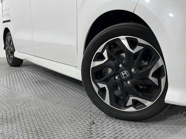 ホンダ Ｎ ＢＯＸ カスタム G L ターボ ホンダセンシング 広島県 2019(平31)年 4.7万km プラチナホワイトパール 純正８型ナビ　/両側パワースライドドア　/レーダークルーズコントロール　/バックカメラ　/フルセグ　/コーナーセンサー　/オートライト　/レーンキープアシスト　/衝突軽減ブレーキ　/LEDヘッドランプ　/フォグ　/ETC/純正１５インチアルミホイール(165/55/R15)/エアバック（運転席/助手席/サイド/カーテン）