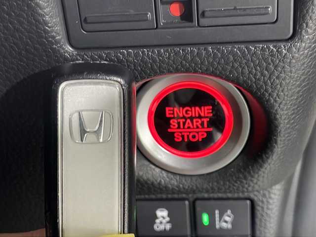 ホンダ Ｎ ＢＯＸ カスタム G L ターボ ホンダセンシング 広島県 2019(平31)年 4.7万km プラチナホワイトパール 純正８型ナビ　/両側パワースライドドア　/レーダークルーズコントロール　/バックカメラ　/フルセグ　/コーナーセンサー　/オートライト　/レーンキープアシスト　/衝突軽減ブレーキ　/LEDヘッドランプ　/フォグ　/ETC/純正１５インチアルミホイール(165/55/R15)/エアバック（運転席/助手席/サイド/カーテン）