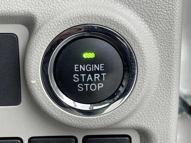 トヨタ パッソ X Lパッケージ S 福岡県 2018(平30)年 3.3万km パールホワイトⅢ 純正ナビ（ＢＴ，フルセグＴＶ）　/バックカメラ　/前方ドライブレコーダー　/ＥＴＣ　/コーナーセンサー　/衝突被害軽減ブレーキ　/横滑り防止　/アイドリングストップ　/ステアリングリモコン　/エンジンスタートボタン