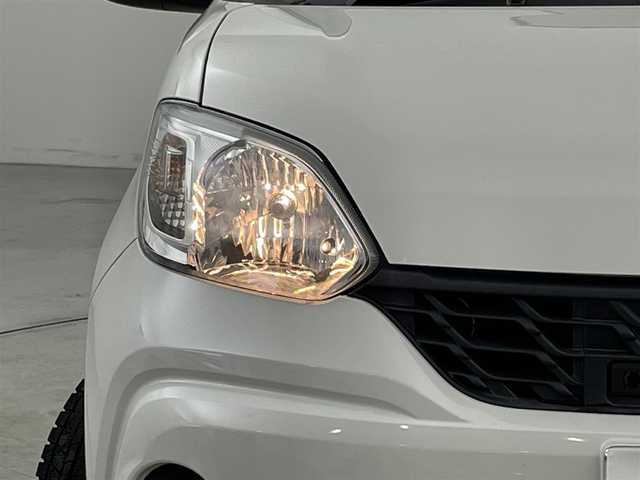 トヨタ パッソ X Lパッケージ S 福岡県 2018(平30)年 3.3万km パールホワイトⅢ 純正ナビ（ＢＴ，フルセグＴＶ）　/バックカメラ　/前方ドライブレコーダー　/ＥＴＣ　/コーナーセンサー　/衝突被害軽減ブレーキ　/横滑り防止　/アイドリングストップ　/ステアリングリモコン　/エンジンスタートボタン