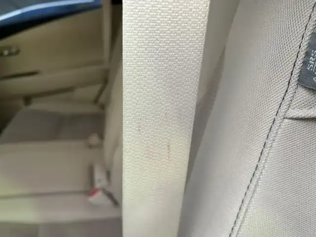 レクサス ＲＸ 450h 兵庫県 2012(平24)年 8.5万km ホワイトパールクリスタルシャイン 純正HDDナビ/Bluetooth・AM/FM・CD・DVD・USB・AUX/車外カメラ（バック+サイド）/フルセグTV/ヘッドアップディスプレイ/クルーズコントロール/パワーバックドア/パワーシート（D+N席）/アンチロック・ブレーキ・システム/衝突被害軽減システム/横滑り防止装置/盗難防止装置/エアバッグ（W+サイド）/カーテンエアバッグ/純正フロアマット/純正アルミホイール/LEDヘッドライト/プッシュスタート/スマートキー/スペアキー×2/取扱説明書/保証書