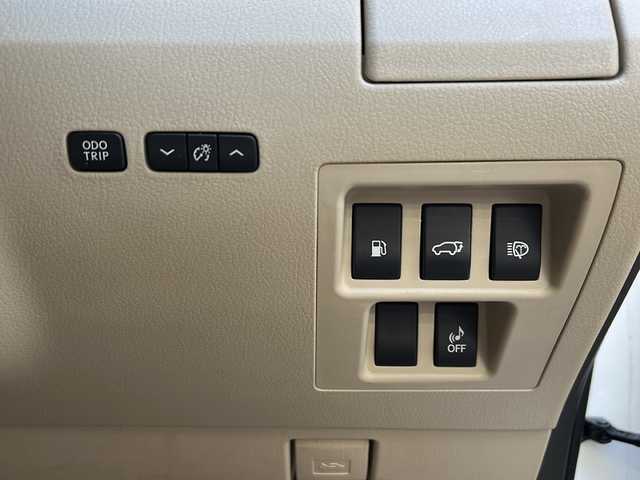 レクサス ＲＸ 450h 兵庫県 2012(平24)年 8.5万km ホワイトパールクリスタルシャイン 純正HDDナビ/Bluetooth・AM/FM・CD・DVD・USB・AUX/車外カメラ（バック+サイド）/フルセグTV/ヘッドアップディスプレイ/クルーズコントロール/パワーバックドア/パワーシート（D+N席）/アンチロック・ブレーキ・システム/衝突被害軽減システム/横滑り防止装置/盗難防止装置/エアバッグ（W+サイド）/カーテンエアバッグ/純正フロアマット/純正アルミホイール/LEDヘッドライト/プッシュスタート/スマートキー/スペアキー×2/取扱説明書/保証書