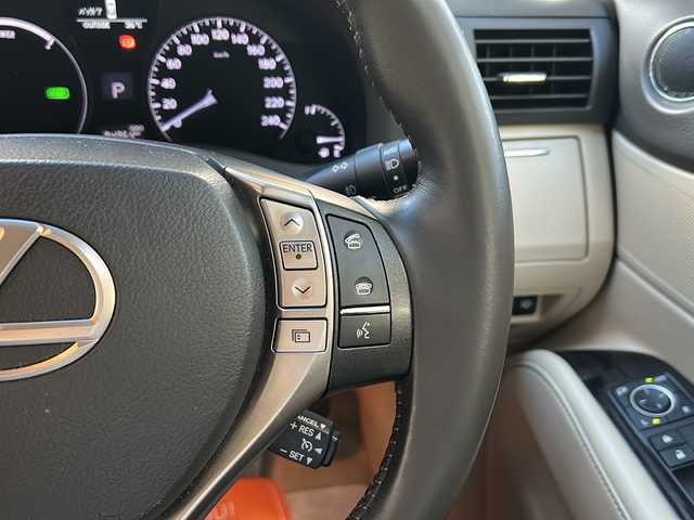 レクサス ＲＸ 450h 兵庫県 2012(平24)年 8.5万km ホワイトパールクリスタルシャイン 純正HDDナビ/Bluetooth・AM/FM・CD・DVD・USB・AUX/車外カメラ（バック+サイド）/フルセグTV/ヘッドアップディスプレイ/クルーズコントロール/パワーバックドア/パワーシート（D+N席）/アンチロック・ブレーキ・システム/衝突被害軽減システム/横滑り防止装置/盗難防止装置/エアバッグ（W+サイド）/カーテンエアバッグ/純正フロアマット/純正アルミホイール/LEDヘッドライト/プッシュスタート/スマートキー/スペアキー×2/取扱説明書/保証書