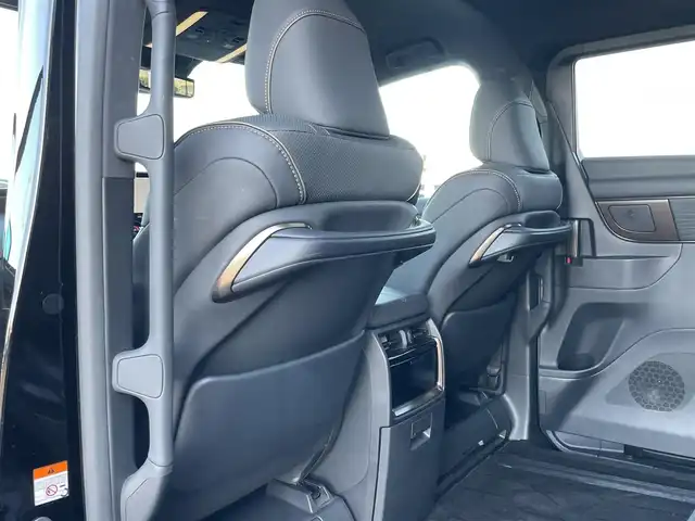 トヨタ アルファード Z 東京都 2024(令6)年 1.2万km ブラック ムーンルーフ/純正14インチコネクティッドナビ/フルセグTV/BT/USB(Type-C)/HDMI/パノラミックビューモニター/12.1インチフリップダウンモニター(V12T-R72C)/トヨタチームメイト/・アドバンストパーク/・アドバンストドライブ/・オートマチックハイビーム/・パーキングサポートブレーキ/・安心降車アシスト/・ブラインドスポットモニター/・クリアランスソナー/カラーヘッドアップディスプレイ/ETC2.0/前後ドライブレコーダー/おくだけ充電/デジタルインナーミラー/ステアリングヒーター/快適温熱シート/ベンチレーションシート（フロント・セカンドシート）/リヤヒーターエアカーテン/D/N席パワーシート/エグゼクティブパワーシート/レザーシート/ウッドコンビステアリング/パワースライドドア/パワーバックドア/オートライト/3眼LEDヘッドランプ/純正18インチアルミホイール/アクセサリーコンセント/パワーサイドサンシェード/プッシュスタート/スマートキー