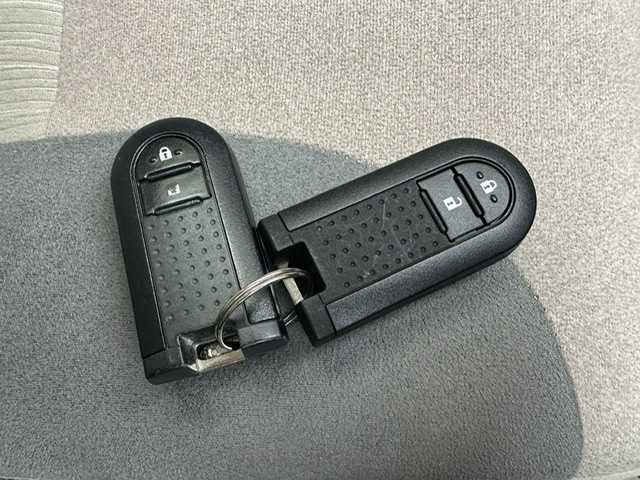 ダイハツ キャスト スタイル G VS SAⅢ 兵庫県 2020(令2)年 3.8万km ダークエメラルドマイカ ・純正オーディオ　/・前席シートヒーター　/・横滑り/・ＡＢＳ　/・純正１５インチＡＷ　/・ＳＡIII　/・ＬＥＤヘッドライト/・オートライト/・プッシュスタート/・スマートキー/　