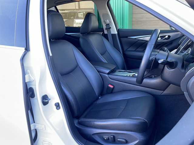 日産 スカイライン ハイブリッド 350GT Type SP 岐阜県 2018(平30)年 4.3万km ブリリアントホワイトパール 禁煙車/純正ナビ/フルセグTV/クルーズコントロール/アラウンドビューモニター/前後コーナーセンサー/衝突軽減ブレーキ/サンルーフ/BOSEスピーカー/シートヒーター/レザーシート/パワーシート/シートメモリー/ドライブレコーダー/ビルトインETC/パドルシフト/カーテンエアバッグ/純正アルミホイール/純正フロアマット/オートライト/オートハイビーム/プッシュスタート/スマートキー/スペアキー