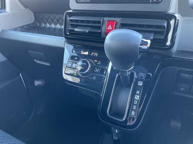 ダイハツ タント 富山県 2019(令1)年 6.2万km シャイニングホワイトパール 純正ナビ/型式：NMZK-W7OD/【DVD/SD/BT/フルセグTV】/CD再生機能確認できず/バックカメラ/両側パワースライドドア/LEDヘッドライト/スマートキー/ハーフレザーシート/シートヒーター（前席）/ドライブレコーダー/純正アルミホイール/電動格納ミラー/アイドリングストップ/ワンオーナー/ETC/プッシュスタート/VSC/純正フロアマット/ドアバイザー