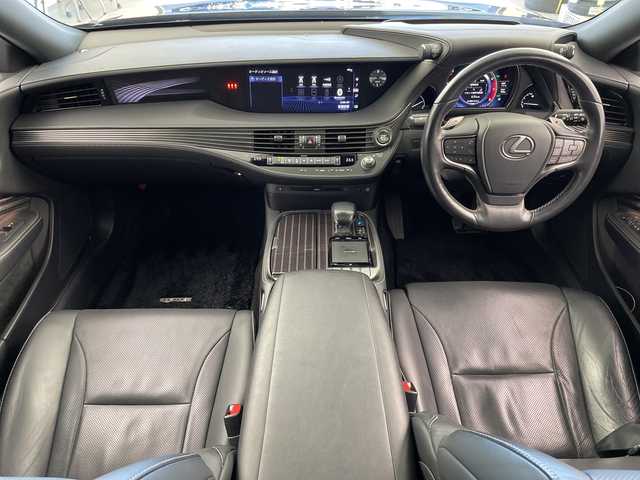 レクサス ＬＳ 500 Iパッケージ 岐阜県 2018(平30)年 4.9万km ブラック サンルーフ/パノラミックビューモニター/ブラインドスポットモニター/ヘッドアップディスプレイ/純正ナビ/　(ラジオ/フルセグTV/Bluetooth/DISC)/プリクラッシュセーフティ/レーンキープアシスト/コーナーセンサー/オートハイビーム/レーダークルーズコントロール/パドルシフト/ビルトインETC2.0/レザーシート/シートヒーター/ベンチレーション/パワーシート/シートメモリ/ハンドルヒーター/純正アルミホイール/純正フロアマット