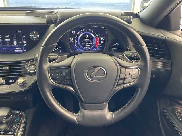 レクサス ＬＳ 500 Iパッケージ 岐阜県 2018(平30)年 4.9万km ブラック サンルーフ/パノラミックビューモニター/ブラインドスポットモニター/ヘッドアップディスプレイ/純正ナビ/　(ラジオ/フルセグTV/Bluetooth/DISC)/プリクラッシュセーフティ/レーンキープアシスト/コーナーセンサー/オートハイビーム/レーダークルーズコントロール/パドルシフト/ビルトインETC2.0/レザーシート/シートヒーター/ベンチレーション/パワーシート/シートメモリ/ハンドルヒーター/純正アルミホイール/純正フロアマット