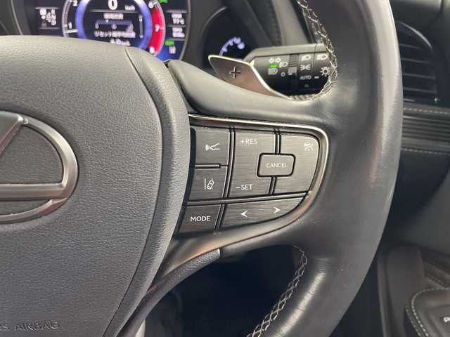 レクサス ＬＳ 500 Iパッケージ 岐阜県 2018(平30)年 4.9万km ブラック サンルーフ/パノラミックビューモニター/ブラインドスポットモニター/ヘッドアップディスプレイ/純正ナビ/　(ラジオ/フルセグTV/Bluetooth/DISC)/プリクラッシュセーフティ/レーンキープアシスト/コーナーセンサー/オートハイビーム/レーダークルーズコントロール/パドルシフト/ビルトインETC2.0/レザーシート/シートヒーター/ベンチレーション/パワーシート/シートメモリ/ハンドルヒーター/純正アルミホイール/純正フロアマット