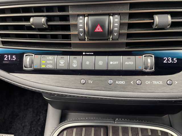 レクサス ＬＳ 500 Iパッケージ 岐阜県 2018(平30)年 4.9万km ブラック サンルーフ/パノラミックビューモニター/ブラインドスポットモニター/ヘッドアップディスプレイ/純正ナビ/　(ラジオ/フルセグTV/Bluetooth/DISC)/プリクラッシュセーフティ/レーンキープアシスト/コーナーセンサー/オートハイビーム/レーダークルーズコントロール/パドルシフト/ビルトインETC2.0/レザーシート/シートヒーター/ベンチレーション/パワーシート/シートメモリ/ハンドルヒーター/純正アルミホイール/純正フロアマット