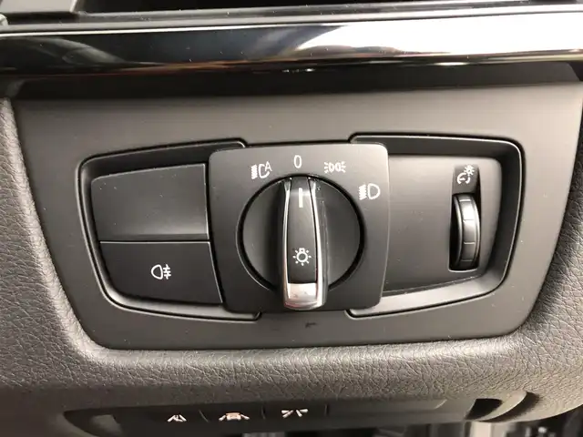 ＢＭＷ Ｍ４ クーペ 愛知県 2015(平27)年 2.6万km ミネラルグレー 純正青キャリパー/純正スリットローター/純正カーボンルーフ/パドルシフト/走行モード切替/純正ナビ/（CD/DVD/BT/ワンセグ）/バックカメラ/ETC/純正ドラレコ/前席シートヒーター/アイドリングストップ/横滑り防止/ヘッドアップディスプレイ/オートライト/フォグランプ/保証書/取扱説明書/スペアキー