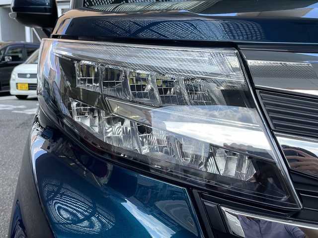 トヨタ ルーミー カスタムG－T 大阪府 2024(令6)年 0.8万km レーザーブルークリスタルシャイン ワンオーナー/純正ナビ/フルセグテレビ/AM/FM/SD/BT/USB/HDMI/CD/DVD/バックカメラ/アイドリングストップ/ウィンカーミラー/レーダークルーズコントロール/プッシュスタート/両側パワースライドドア/ビルトインETC2.0/ドライブレコーダー/シートヒーター/純正フロアマット/純正AW/コーナーセンサー/ウォークスルー/フルフラットシート/保証書/取扱説明書