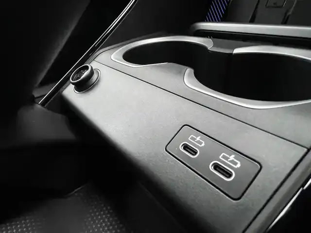 ＢＭＷ ＢＭＷ Ｘ２ xDrive 20i Mスポーツ 青森県 2025(令7)年 0.3万km グレー ４WD/カラーコードC4W　スカイクレイパーグレー/純正ナビ/（Bluetooth・USB・AppleCarPlay・AndroidAuto）/パーキングアシスト/アダプティブLEDヘッドライト/レインセンサー/ハンズオフアシスト/ステアリング・レーンコントロールアシスト/アダプティブクルーズコントロール/レーンキープアシスト/レーンチェンジアシスト/前車接近警告/後車衝突警告/インテリアカメラ/全方位カメラ/バーチャルコックピット/ヘッドアップディスプレイ/ダウンヒルアシスト/ワイヤレス充電/ハーフレザーシート/メモリー付パワーシート（D席）/前席シートヒーター/ステアリングスイッチ/パドルシフト/電動バックドア/コーナーセンサー/ウインカーミラー/エアバックW・サイド・カーテン/ABS/横滑り防止機能/盗難防止センサー/プッシュスタート/スマートキーX2/取扱説明書/保証書