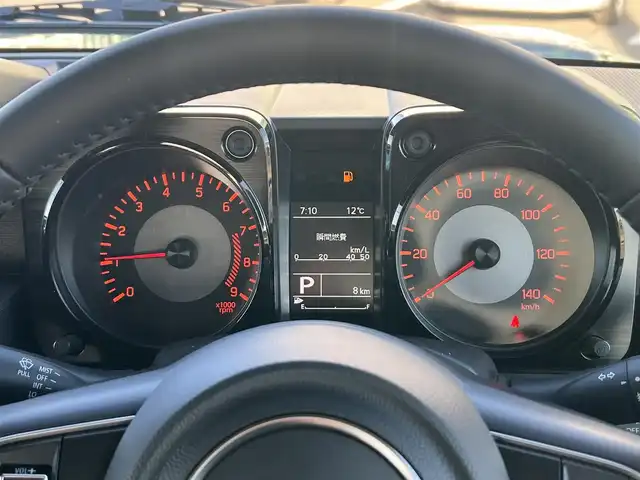 スズキ ジムニー XC 栃木県 2025(令7)年 0.1千km ミディアムグレー 新車時保証書/取扱説明書/デュアルセンサーブレーキサポート/レーンアシスト/バックソナー/クルーズコントロール/LEDヘッドライト/ヘッドライトウォッシャー/運転席・助手席シートヒーター/純正16インチAW/オートリトラクタブルミラー/スマートキー×2/プッシュスタート