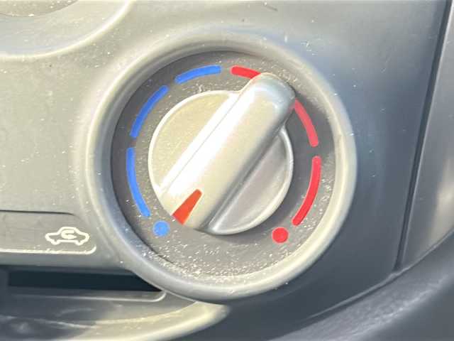 日産 マーチ 12S 茨城県 2019(平31)年 5.2万km ブリリアントシルバー オーディオプレイヤー/AUX/CD/AM/FM/キーレスエントリー/純正フロアマット/横滑り防止装置