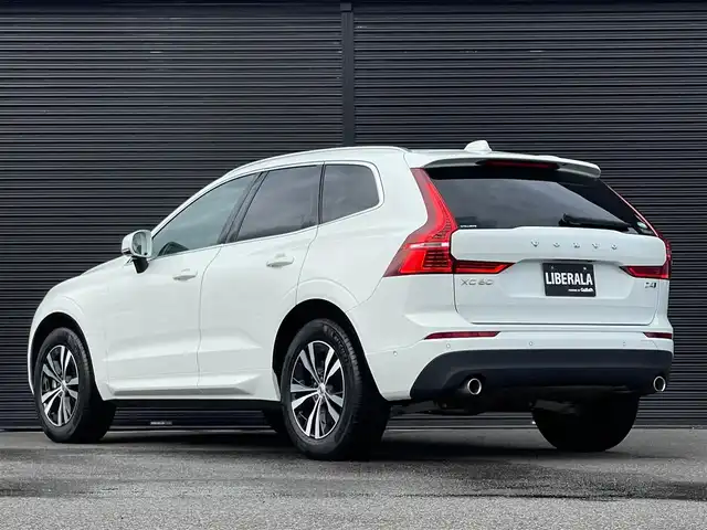 ボルボ ＸＣ６０ D4 AWD モーメンタム 山梨県 2020(令2)年 6万km アイスホワイト １オナ/黒革　/Ｈ／Ｋサウンド　/全周囲Ｃ　/純正メモリナビ　/フルセグ　/Ａカープレイ　/ＢＴ　/前Ｐシート　/全席シートＨ　/ステアリングＨ　/ＡＣＣ　/ＢＳＡ　/ＬＫＡ　/ステアリングＰ　/ＬＥＤ　/Ａハイビーム　/スペアＫ